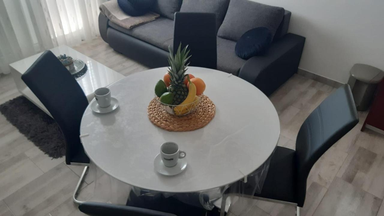 Apartmani Lucija ปอฟเลียนา ภายนอก รูปภาพ