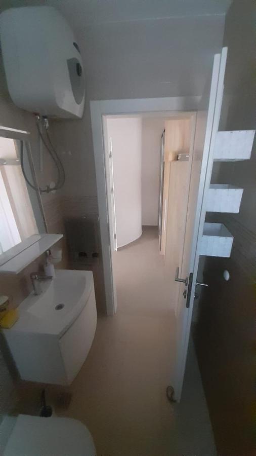 Apartmani Lucija ปอฟเลียนา ภายนอก รูปภาพ
