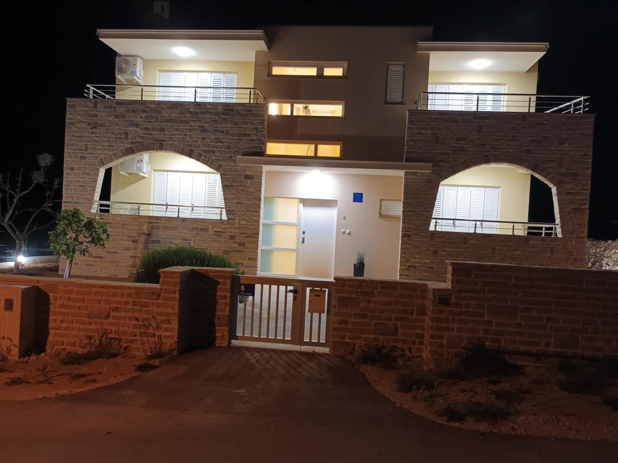 Apartmani Lucija ปอฟเลียนา ภายนอก รูปภาพ
