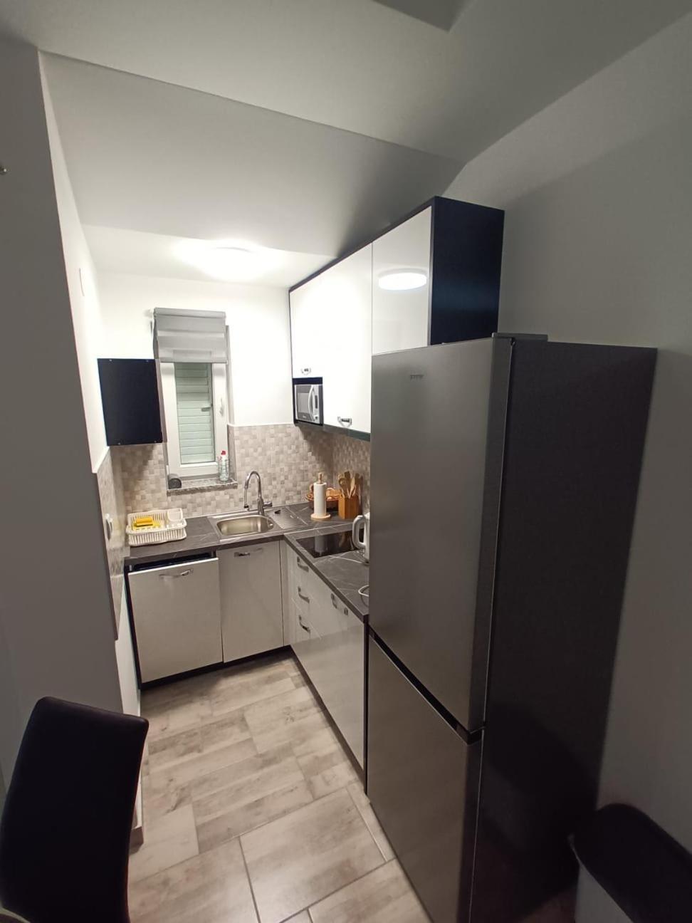 Apartmani Lucija ปอฟเลียนา ภายนอก รูปภาพ